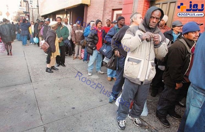 شهروندان آمریکایی گرسنه ای که ساعتها در صف‌های طویل منتظر دریافت غذا می ایستند + تصاویر