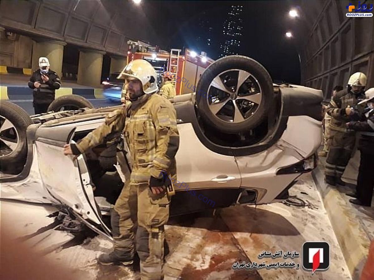 واژگونی خودروی شاسی بلند در تهران+عکس