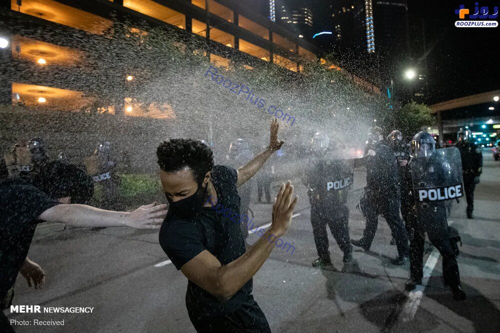 خشونت پلیس آمریکا در برخورد با معترضان +عکس