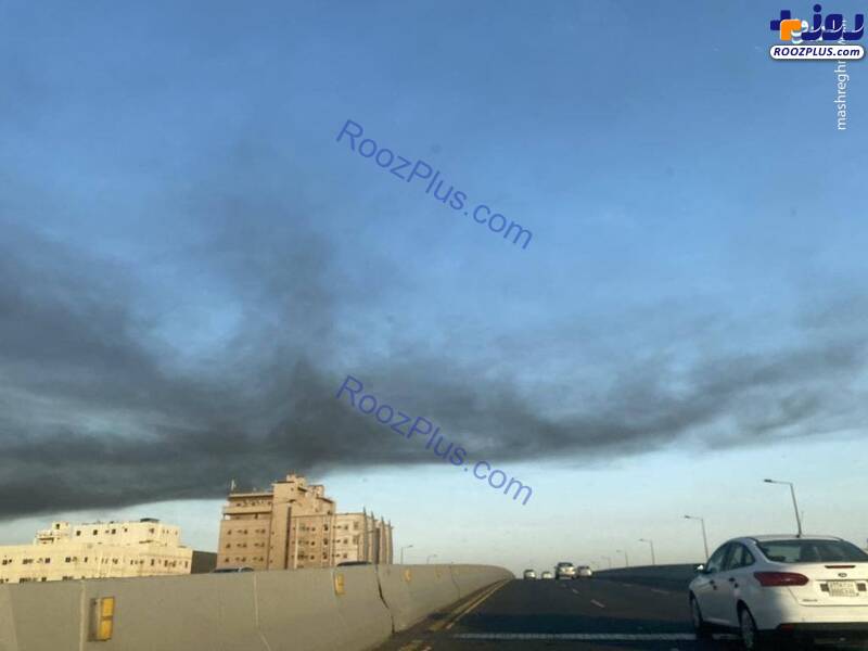 دود ناشی از انفجار نفتکش در آسمان جده+عکس