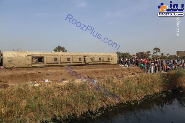 خارج شدن قطار از ریل در قاهره/عکس