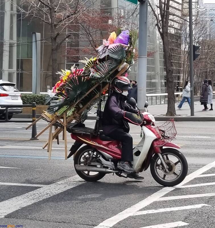 حمل بار عجیب موتورسیکلت‌ها در خیابان /عکس