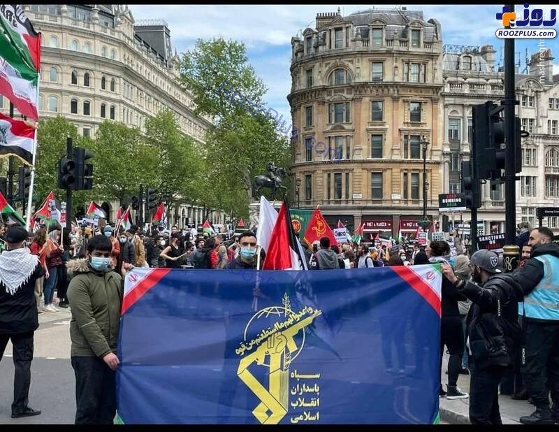 اهتزاز پرچم سپاه در لندن +عکس