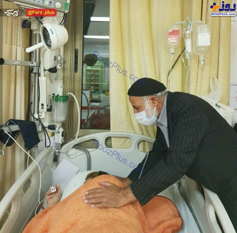 مراقبت پیرمرد مهربان از همسرش در اورژانس +عکس