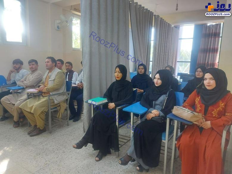 نمايي از کلاس درس دانشجويان با شراط جديد در کابل +عکس