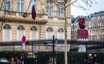 یک محافظ امنیتی سفارت قطر در پاریس کشته شد