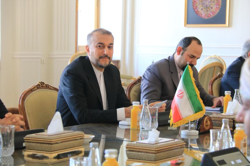 همکاری تجاری ایران و عمان رو به رشد است/ تلاش‌های عمان برای برداشتم گام‌های نهایی احسای برجام ستودنی است/ ایران در خصوص قطعنامه صادر شده علیه خود واکنش متقابل نشان می‌دهد