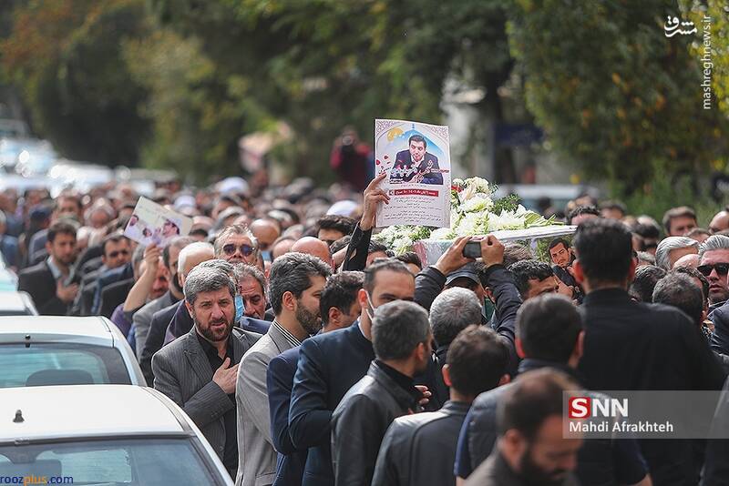 تشییع پیکر شهید حمله تروریستی حرم شاهچراغ در تهران +عکس