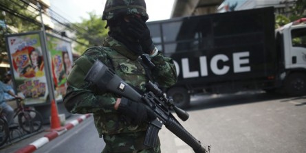 انفجار بمب در مقر پلیس تایلند با حداقل یک کشته و ده‌ها زخمی