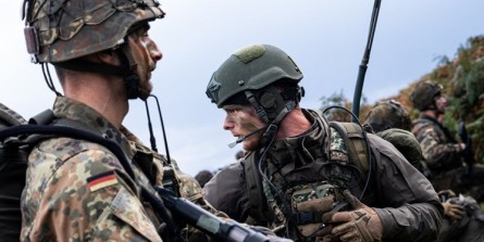 ادعای اشپیگل؛ ارتش آلمان برای جنگ محتمل با روسیه آماده می‌شود
