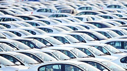 افت قیمت ۴ تا ۱۰۰ میلیون تومانی برخی خودروها در بازار/ جدول قیمت خودروهای داخلی و خارجی